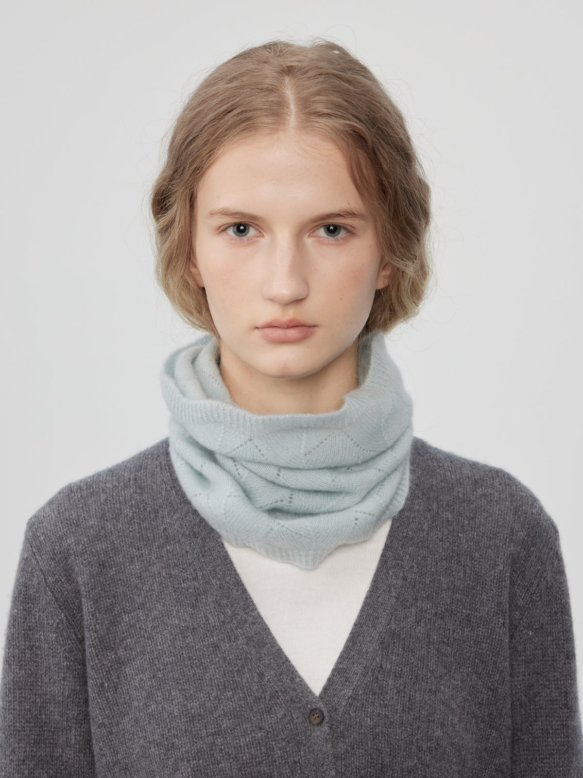 Chimney — Sage — Model front