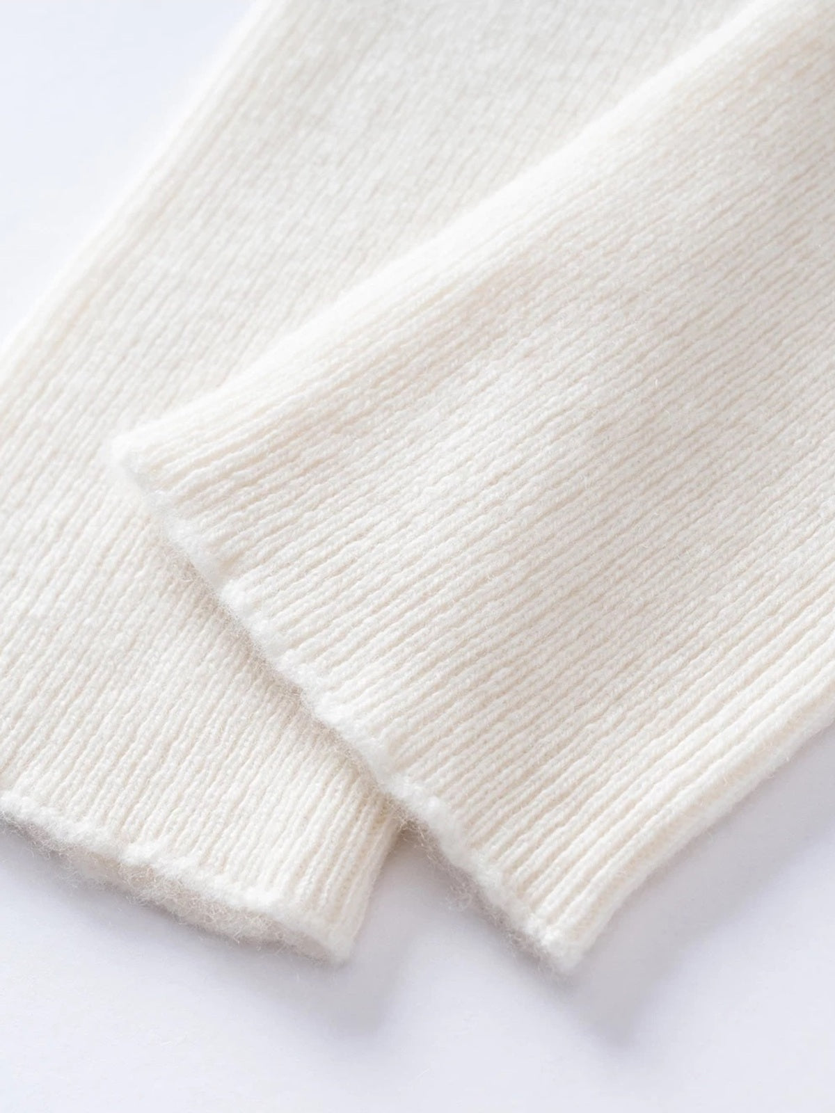 Opera — White — 16