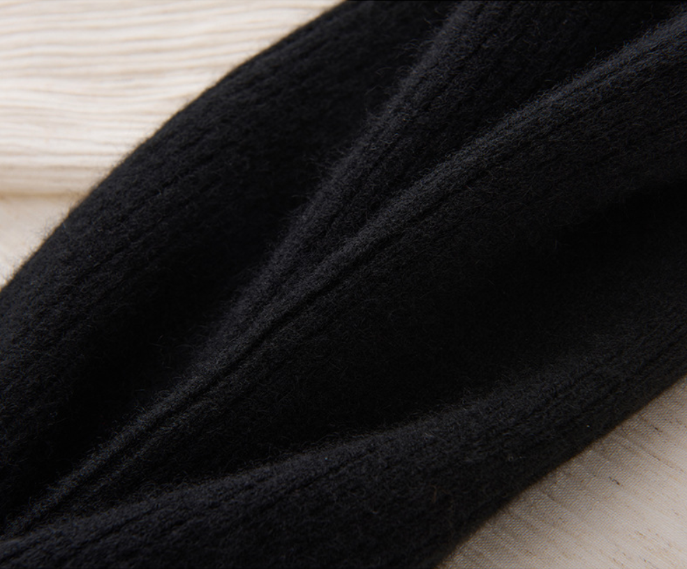 Score — Black — 04